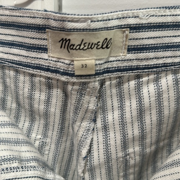 MADEWELL Emmett Railroad Stripe Wide Leg Cropped Jeans
Size 32 - Picture 10 of 12